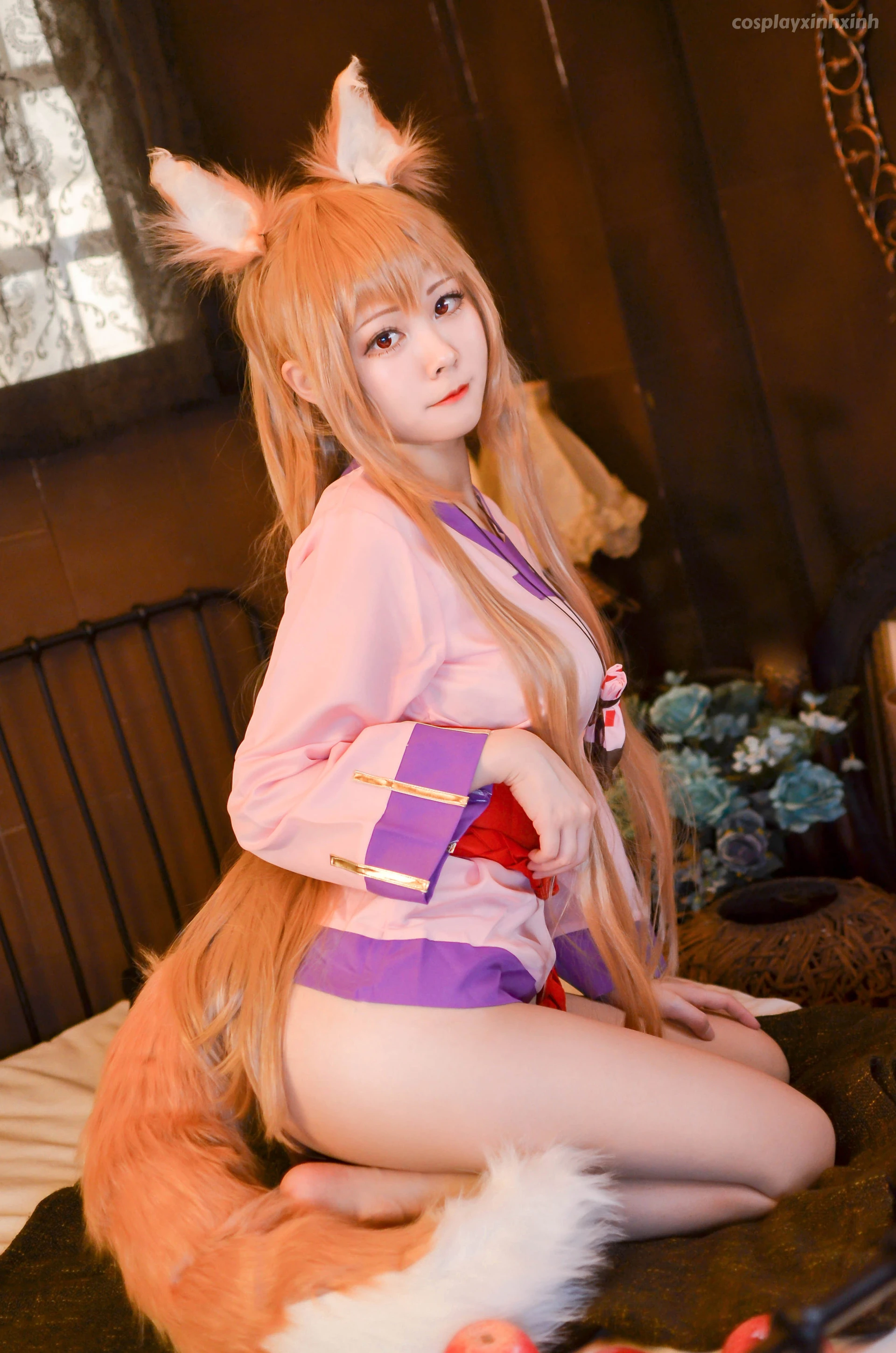 Arty Huang: Holo – Spice and Wolf - 10